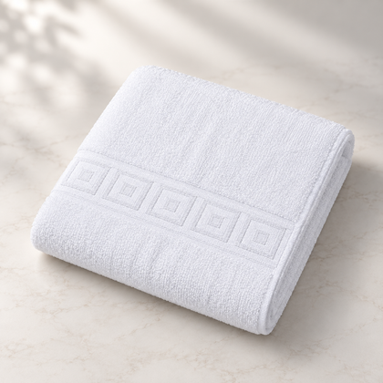 Serviette blanche 45x90 cm pliee